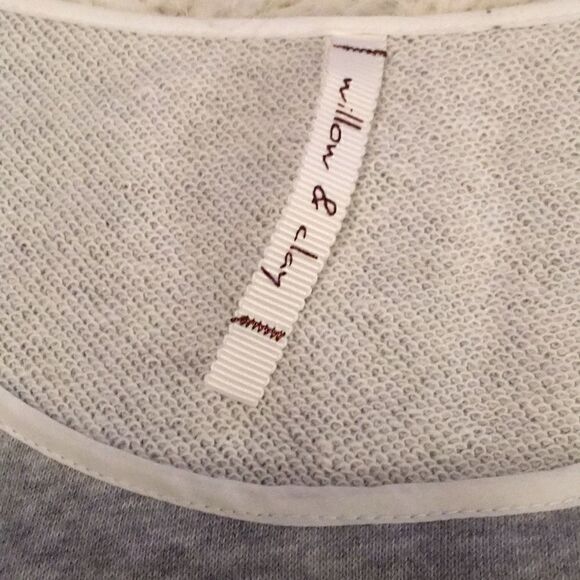 willow & clay Grey Dress Tank Top Crotchet M - Picture 2 of 6